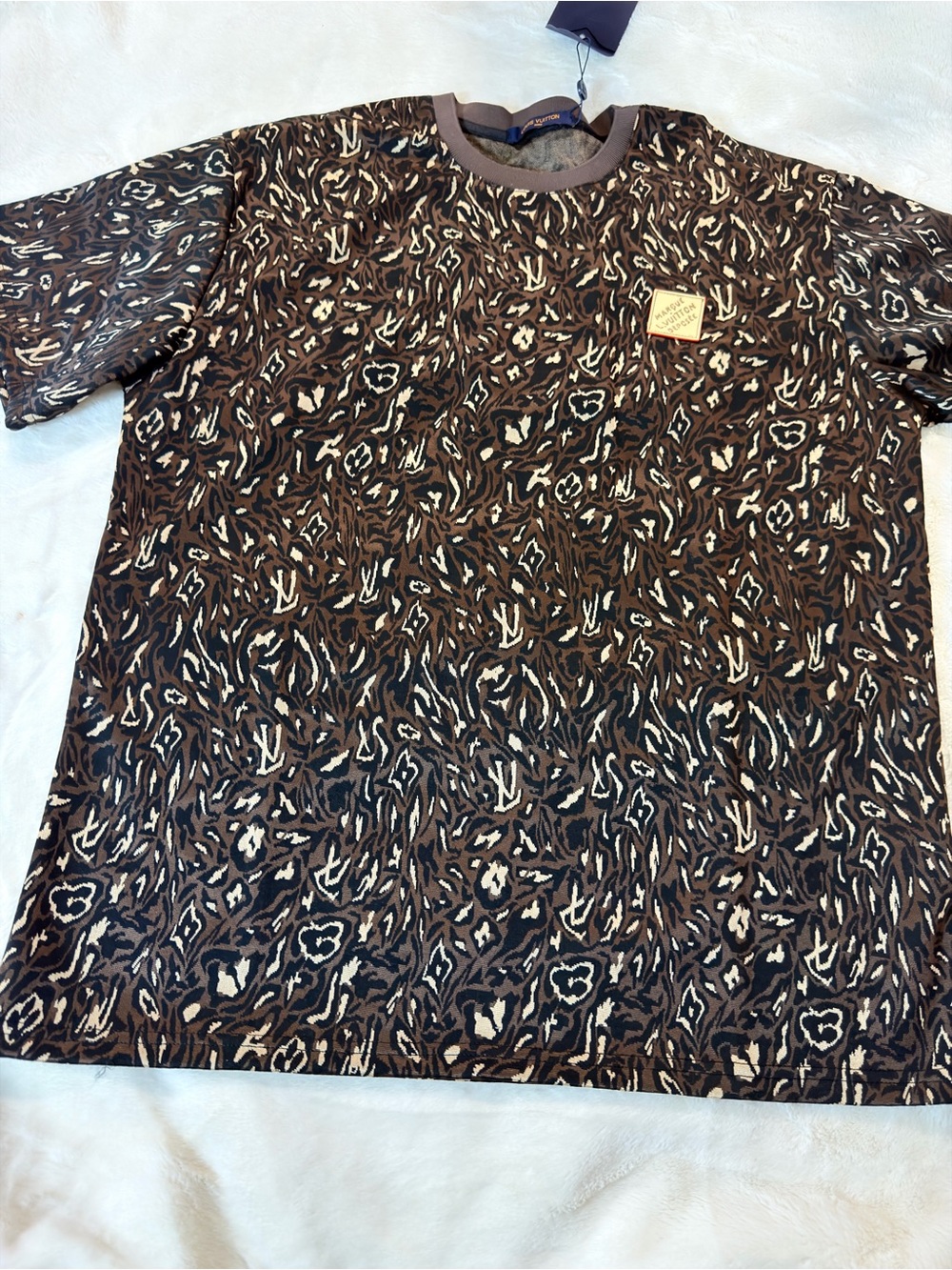 Brownt shirt men
